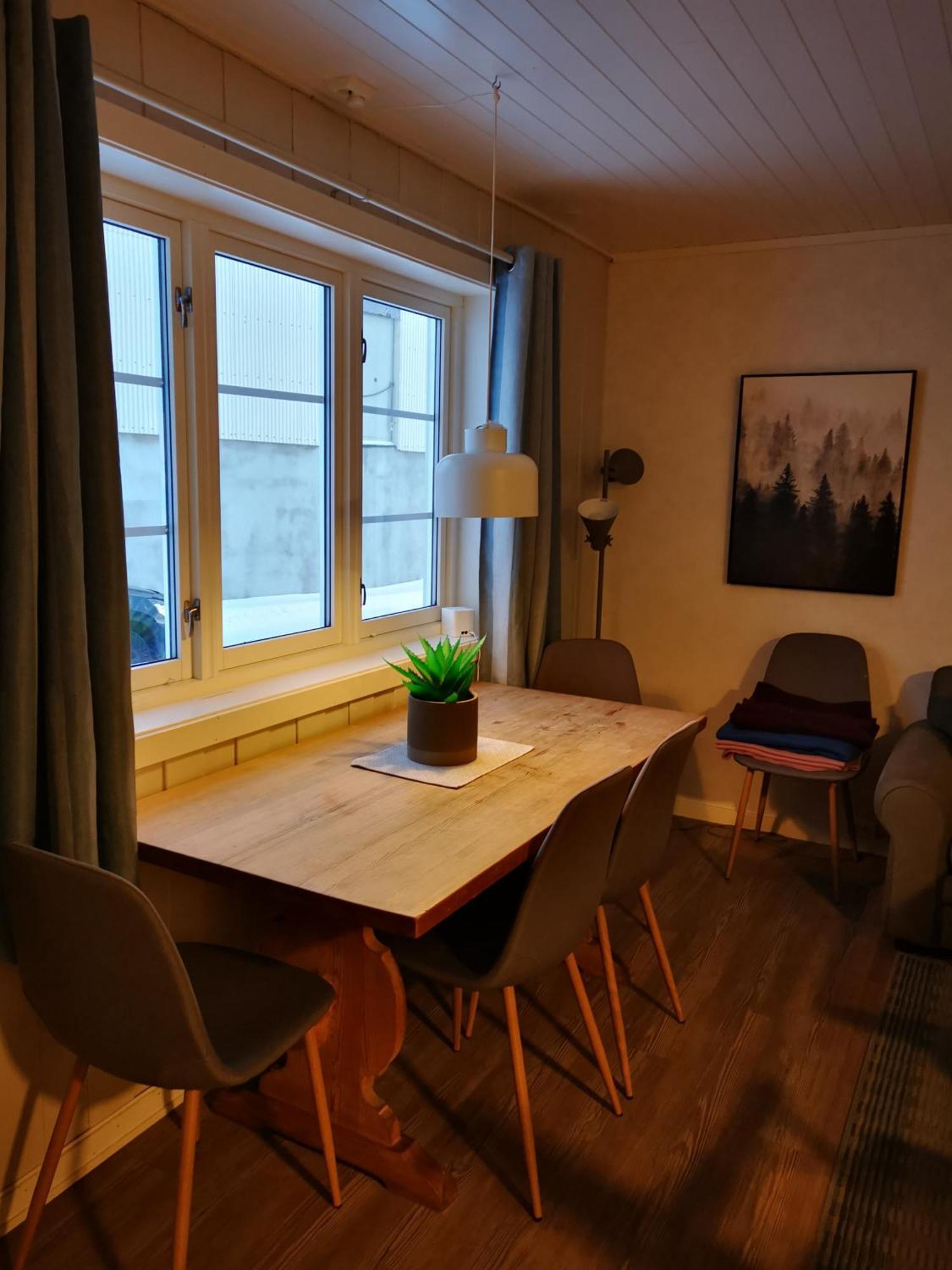 Kaikanten Rorbuer Sennesvik Quarto foto