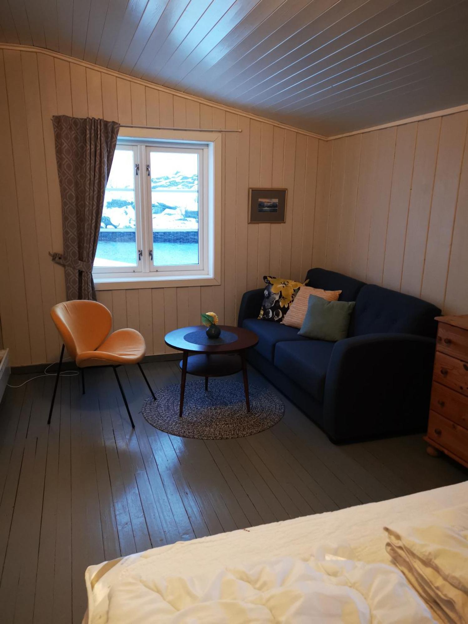 Kaikanten Rorbuer Sennesvik Quarto foto