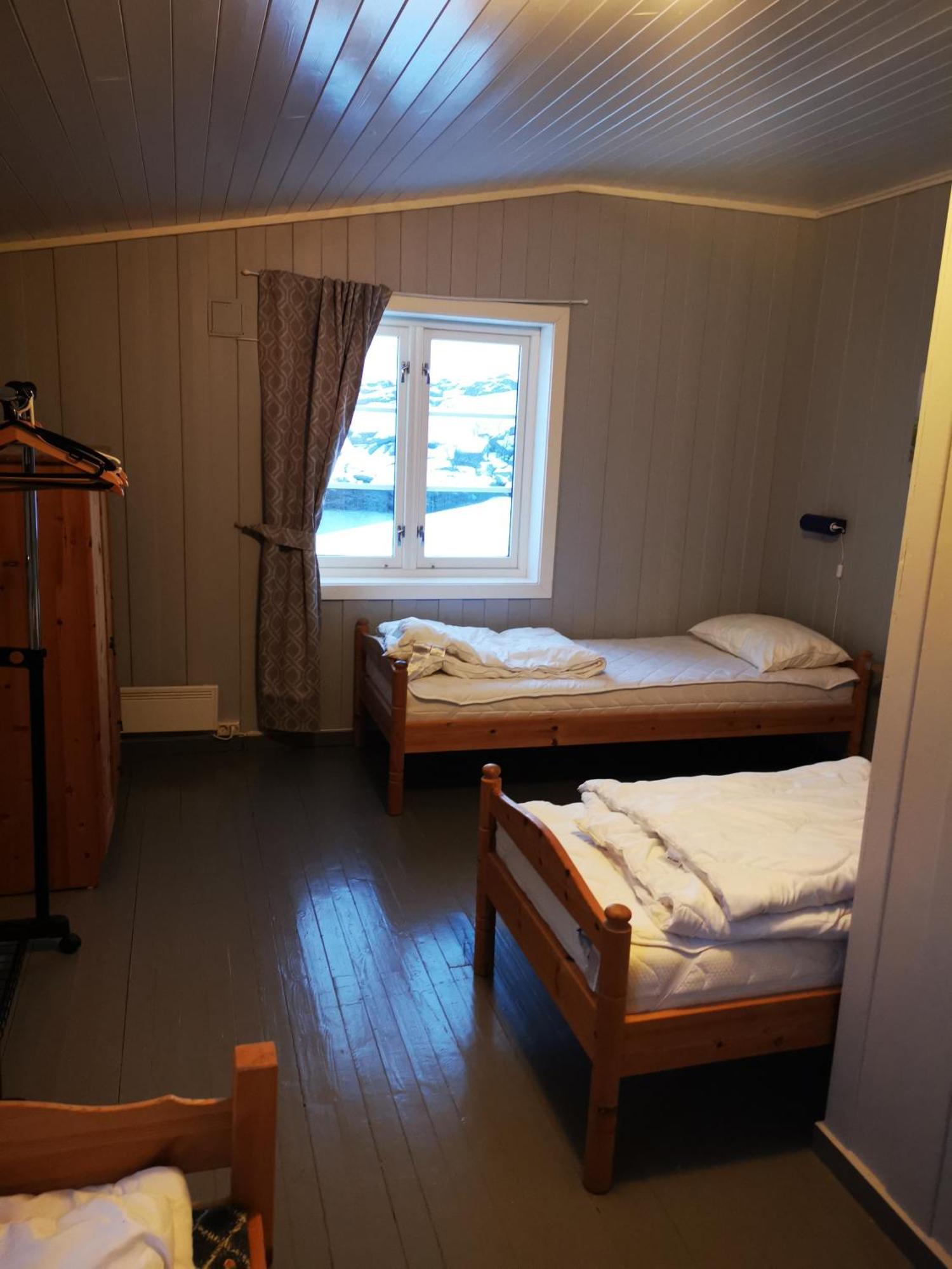 Kaikanten Rorbuer Sennesvik Quarto foto