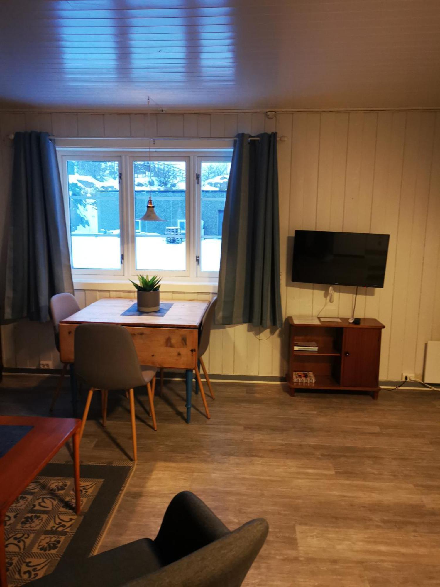 Kaikanten Rorbuer Sennesvik Quarto foto